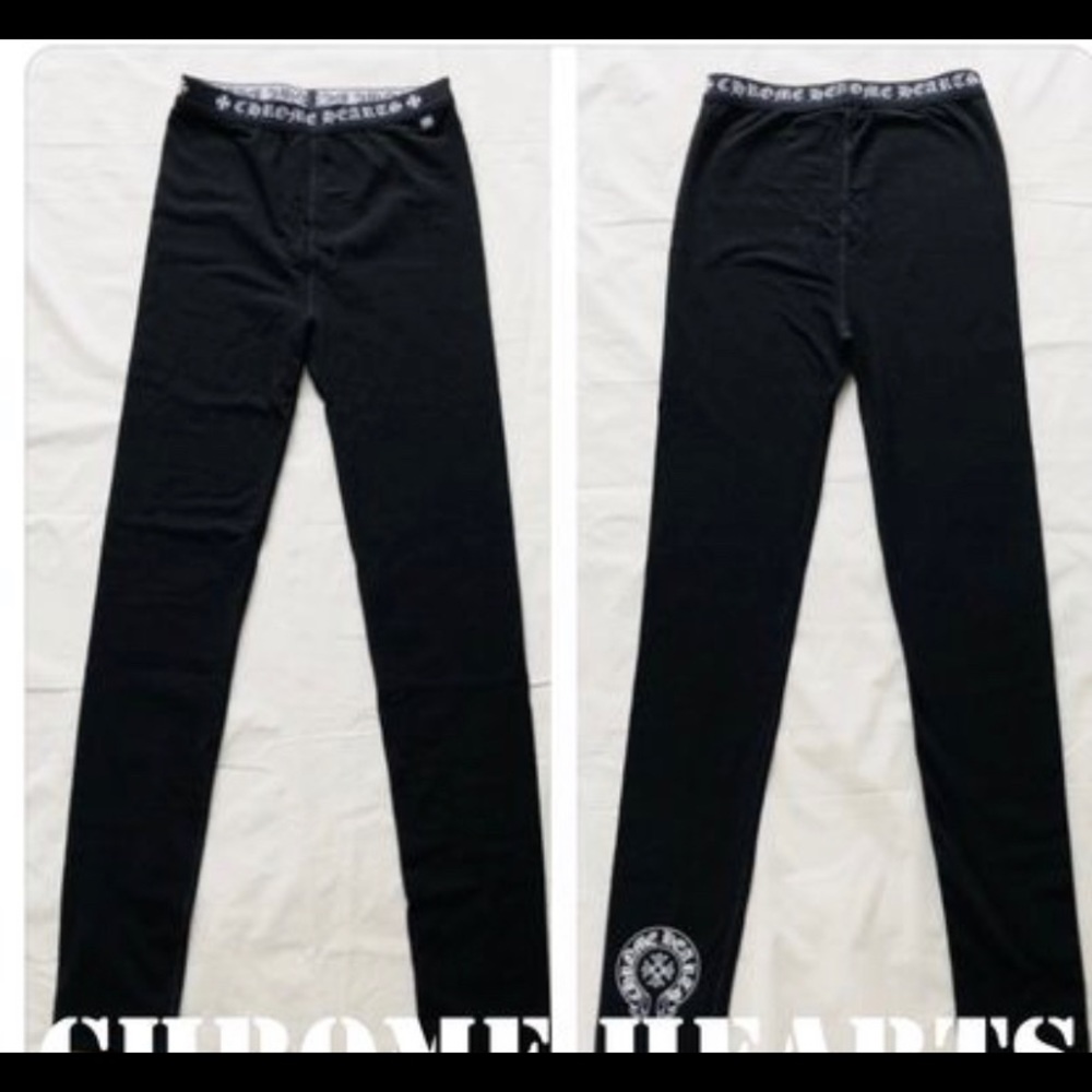 Black chrome heart leggings